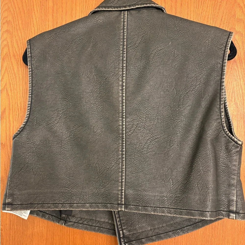 Zara Faux Leather Vest - Cropped - Picture 8 of 8
